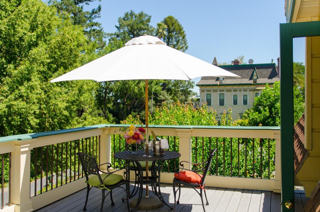 Hotel Madrona Manor Healdsburg Esterno foto